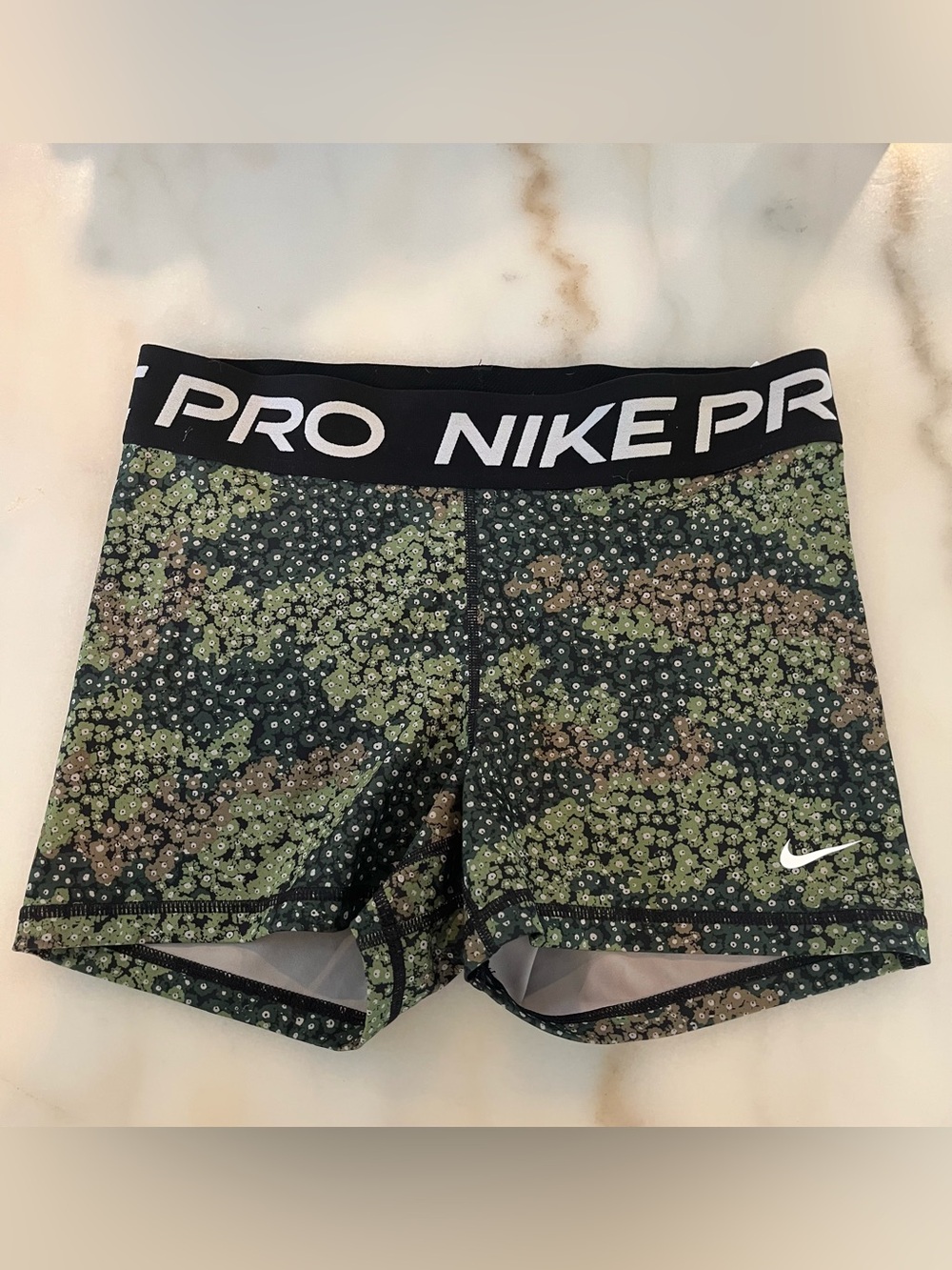 Nike Pro Women's Green Camo Floral Bike Shorts
